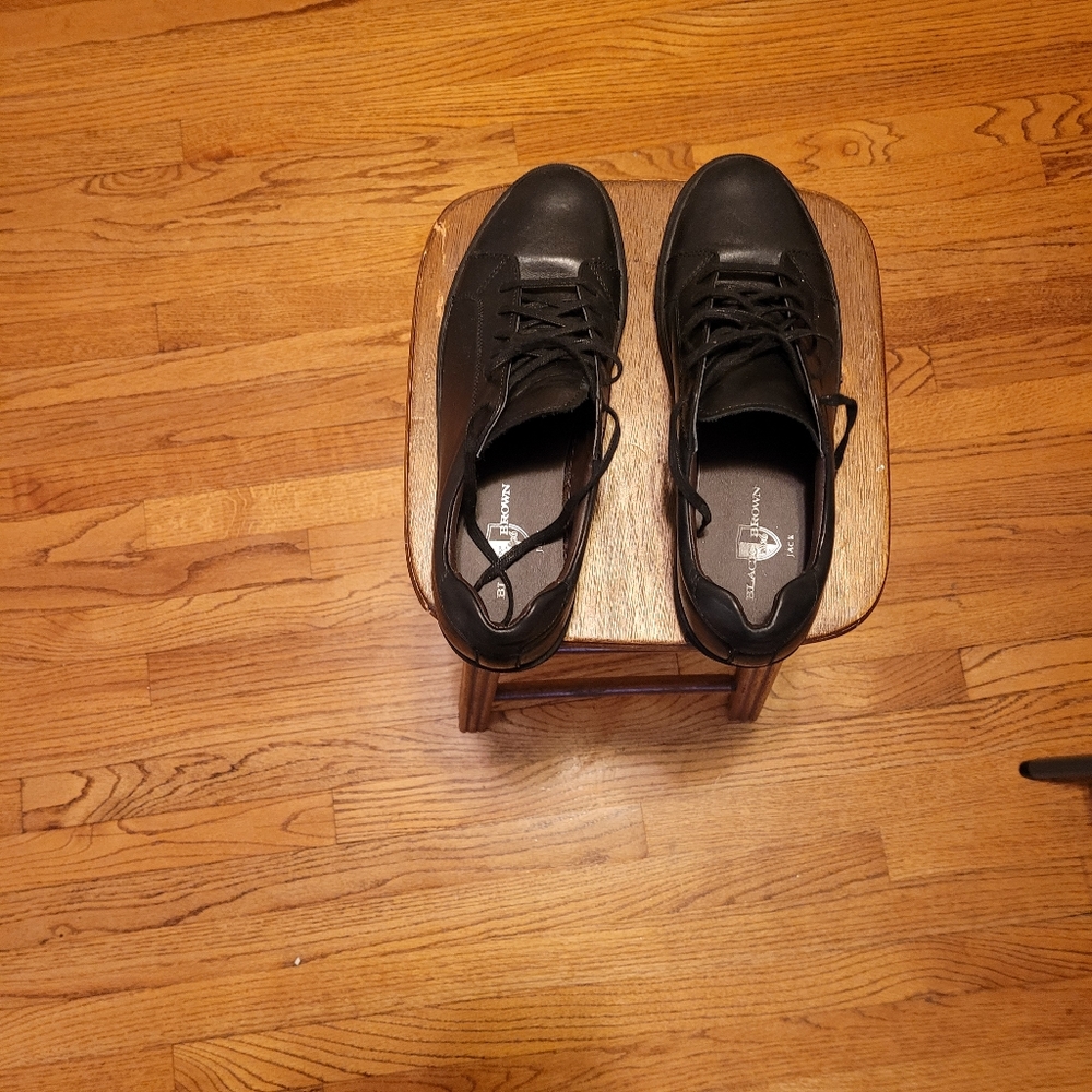 Men's work/school shoes. Size 8. Brand black brown